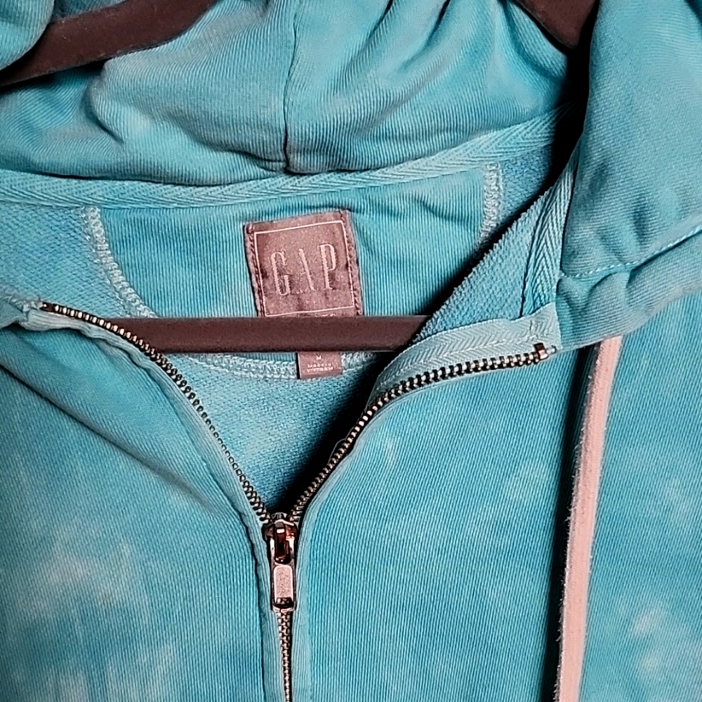 Size M Gap Zip Hoodie